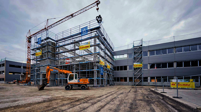 Die Green Factory 2.0 der Alois Müller Gruppe nimmt Gestalt an. Bereits ab April soll die Produktion in den neuen Fertigungshallen beginnen. 