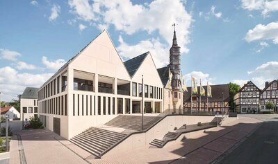 Teilneubau des Rathauses Korbach mit R-Beton aus dem Vorgängerbau von EFG Ingenieure mit agn, heimspiel architekten, energum und Bimolab.