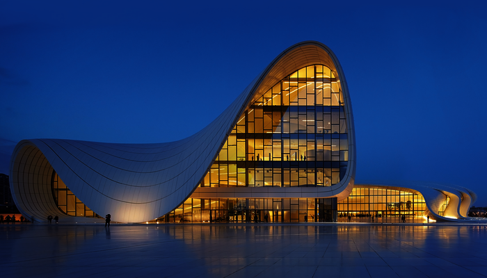 Das neue kulturelle Zentrum Heydar Aliyev Center in Baku