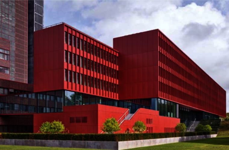 rotes Vivawest Verwaltungsgebäude Gelsenkirchen 