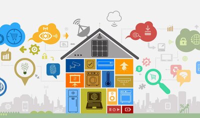 Grafik zeigt ein Gebäude im Querschnitt; innen und außen verschiedene Icons aus der digitalen Welt sowie Geräten mit Stromverbrauch im Haushalt