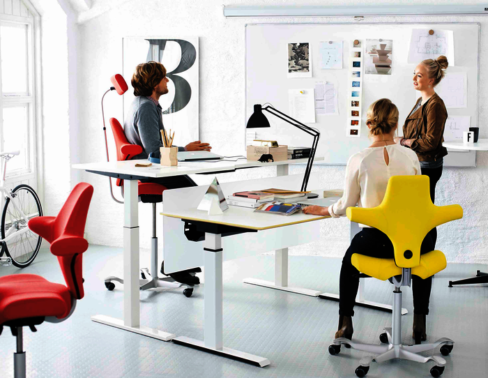 Flokk bietet flexible, dynamische und designstarke Sitz- und Bürolösungen für jeden Anwendungsbereich.