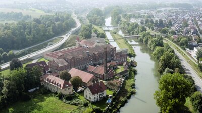 Das denkmalgeschützte Neckarspinnerei-Areal der Textilfirma Otto in Wendlingen-Unterboihingen wird bis 2027 zu einem innovativen und nachhaltigen Stadtquartier entwickelt.