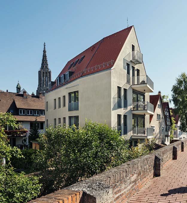 Ersatzgebäude in historischer Umgebung: In der Vaterunsergasse in Ulm ersetzt ein Neubau das ursprüngliche Gebäude.