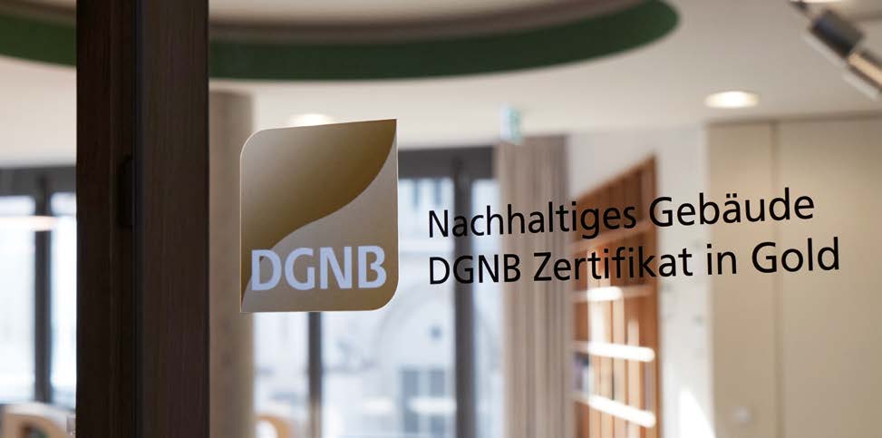 DGNB-Zertifikat an Tür