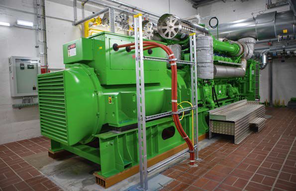Durch das erdgasversorgte BHKW mit einer Wärmeleistung von 2.000 kW kann ein erheblicher Teil der Stromversorgung gewährleistet werden, wobei eine ergänzende Versorgung „von außen“ erfolgt.